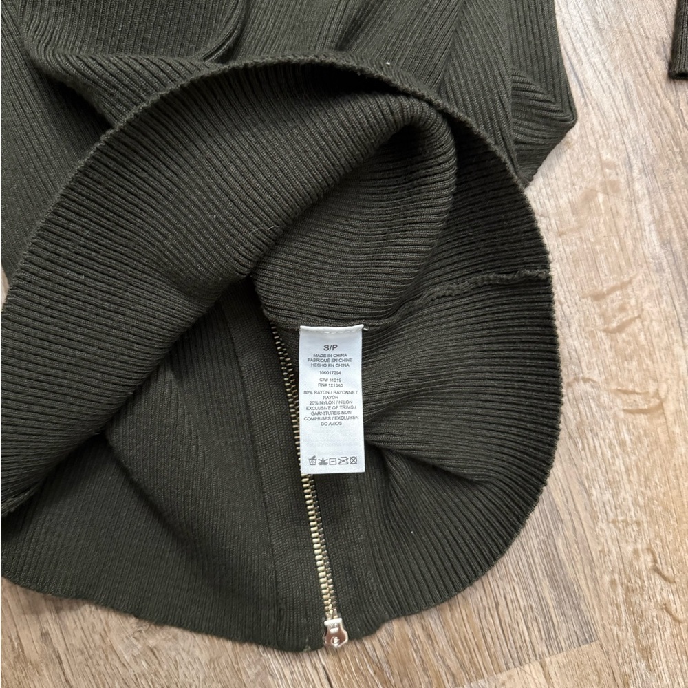 Dynamite • Full Zipper Back Bodycon Dress - Picture 5 of 8